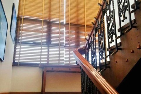 House in Bangkok, Thailand 5 bedrooms № 157558 - photo 2