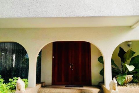 House in Bangkok, Thailand 5 bedrooms № 157558 - photo 14