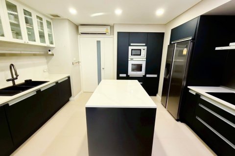 Condo à Pathum Wan, Bangkok, Thaïlande, 4 chambres № 201247 - photo 16