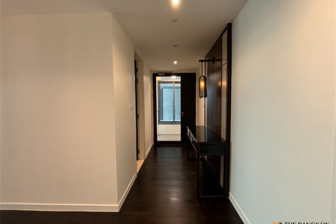 Condo in Bangkok, Thailand, 3 bedrooms № 184680 - photo 3