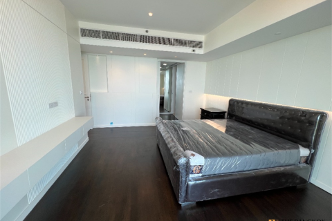 Condo in Bangkok, Thailand, 3 bedrooms  № 184680