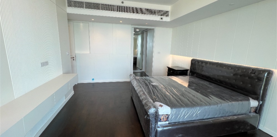Condo in Bangkok, Thailand, 3 bedrooms № 184680