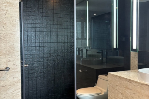 Condo in Bangkok, Thailand, 3 bedrooms № 184680 - photo 5