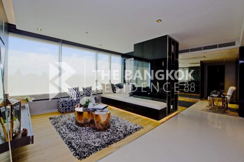 Condo in Bangkok, Thailand, 2 bedrooms № 184676 - photo 4