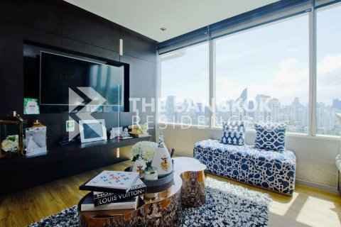 Condo in Bangkok, Thailand, 2 bedrooms  № 184676
