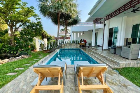 Villa in Hua Hin, Thailand 3 bedrooms № 168560 - photo 2