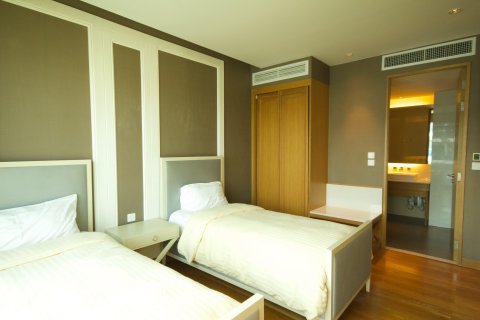 Condo in Hua Hin, Thailand, 2 bedrooms  № 168559 - photo 11