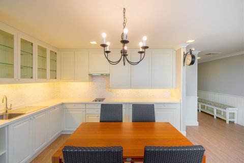 Condo in Hua Hin, Thailand, 3 bedrooms  № 168558 - photo 9