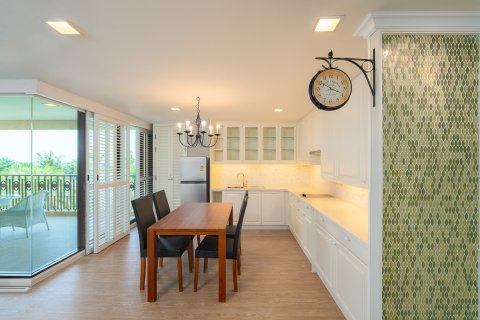 Condo in Hua Hin, Thailand, 3 bedrooms  № 168558 - photo 11