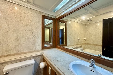 Кондоминиум с 3 спальнями в Патхум Ване, Бангкок, Таиланд № 150065 - фото 19