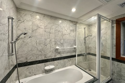 Кондоминиум с 3 спальнями в Патхум Ване, Бангкок, Таиланд № 150065 - фото 15
