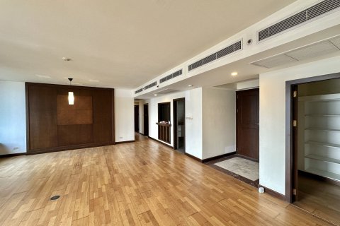 Кондоминиум с 3 спальнями в Патхум Ване, Бангкок, Таиланд № 150065 - фото 2