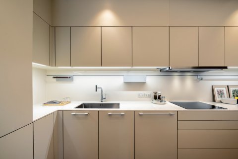 Condo in Bangkok, Thailand, 2 bedrooms  № 180831 - photo 6