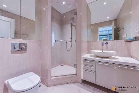 Condo in Bangkok, Thailand, 3 bedrooms № 202016 - photo 3