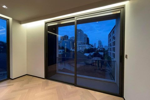 Condo in Bangkok, Thailand, 1 bedroom  № 143319 - photo 3