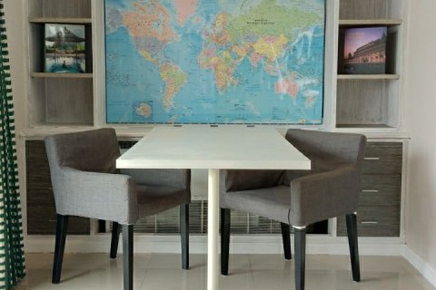 Condo in Bangkok, Thailand, 2 bedrooms  № 143324 - photo 3