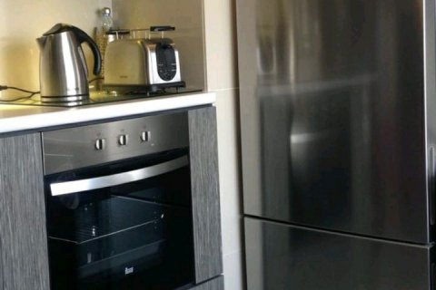 Condo in Bangkok, Thailand, 2 bedrooms  № 143324 - photo 5