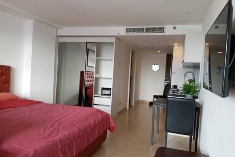 Condo in Pattaya, Thailand, 1 bedroom  № 176525 - photo 4
