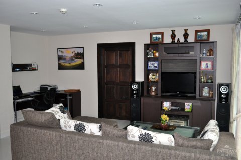 Condo on Jomtien Beach, Pattaya, Thailand, 1 bedroom  № 176526 - photo 2