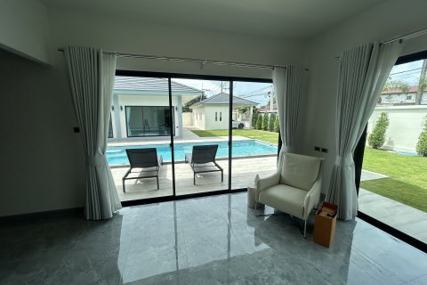 Вилла в Паттайе, Таиланд с 4 спальнями  № 148658 - фото 10