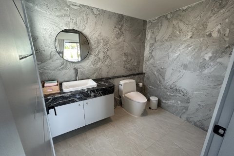 Вилла в Паттайе, Таиланд с 4 спальнями  № 148658 - фото 17