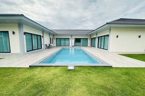 Вилла в Паттайе, Таиланд с 4 спальнями  № 148658 - фото 4