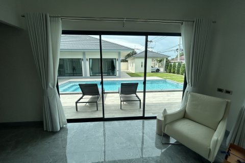 Вилла в Паттайе, Таиланд с 4 спальнями  № 148658 - фото 11