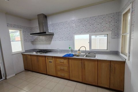 Maison à Bang Bua Thong, Thaïlande 4 chambres № 164640 - photo 10