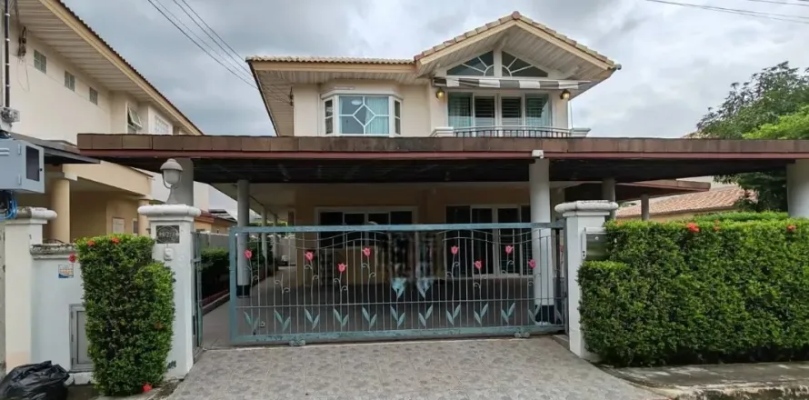 Maison à Bang Bua Thong, Thaïlande 4 chambres № 164640