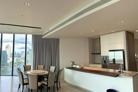 Condo in Bangkok, Thailand, 3 bedrooms № 184628 - photo 9