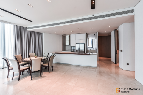 Condo in Bangkok, Thailand, 3 bedrooms № 184628 - photo 10