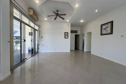 Villa in Hua Hin, Thailand 3 bedrooms № 150416 - photo 2