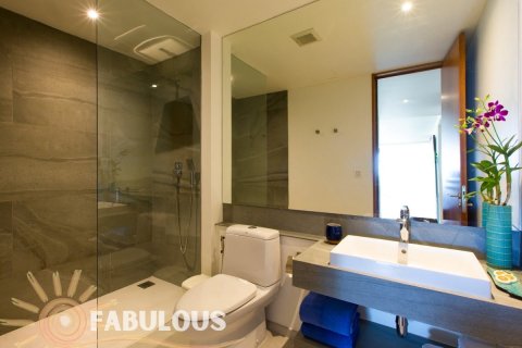 Condo in Kata, Thailand, 2 bedrooms № 179428 - photo 12