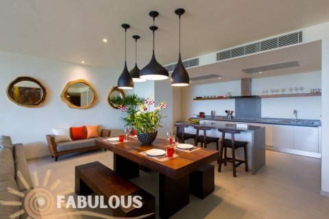 Condo in Kata, Thailand, 2 bedrooms № 179428 - photo 2