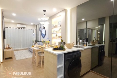 Condo in Bang Tao, Thailand, 2 bedrooms № 179427 - photo 8
