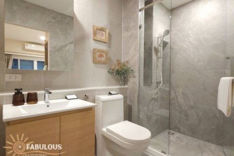 Condo in Bang Tao, Thailand, 2 bedrooms № 179427 - photo 9