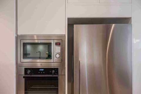 Condo in Bangkok, Thailand, 2 bedrooms № 183613 - photo 17