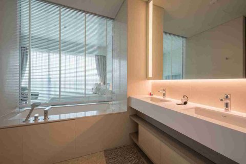 Condo in Bangkok, Thailand, 2 bedrooms № 183613 - photo 11