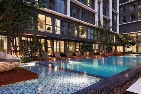 Condo in Bangkok, Thailand, 1 bedroom № 183608 - photo 2