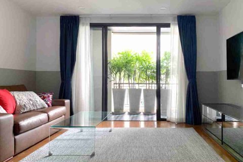 Condo in Bangkok, Thailand, 2 bedrooms  № 183607 - photo 4