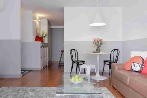 Condo in Bangkok, Thailand, 2 bedrooms  № 183607 - photo 8