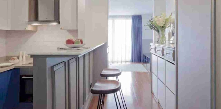 Condo in Bangkok, Thailand, 2 bedrooms  № 183607