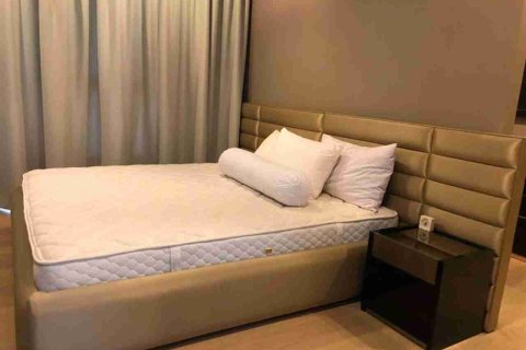 Condo in Bangkok, Thailand, 2 bedrooms № 183609 - photo 12