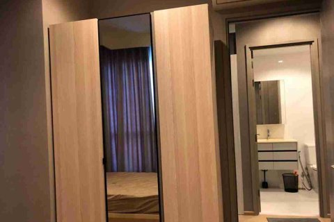 Condo in Bangkok, Thailand, 2 bedrooms № 183609 - photo 4