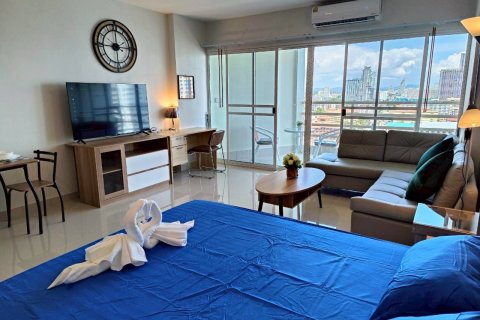 Studio in Pattaya, Thailand № 205865