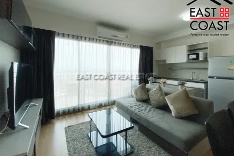 Condominio de 2 dormitorios en Jomtien Beach, Pattaya, Tailandia № 212842 - foto 3