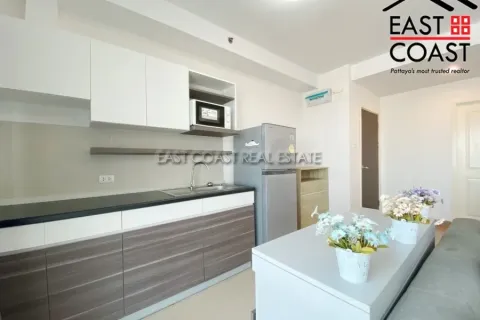 Condominio de 2 dormitorios en Jomtien Beach, Pattaya, Tailandia № 212842 - foto 7