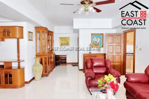 Condominio de 2 dormitorios en Jomtien Beach, Pattaya, Tailandia № 212838 - foto 3