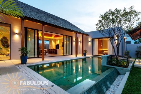 Villa in Bang Tao, Thailand 3 bedrooms № 179360