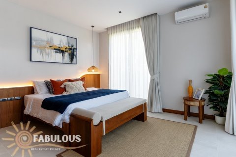 Villa in Bang Tao, Thailand 3 bedrooms № 179360 - photo 11